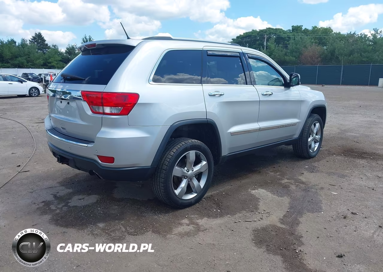 2013 Jeep Grand Cherokee Overland VIN:1C4RJFCT2DC525000 - 4