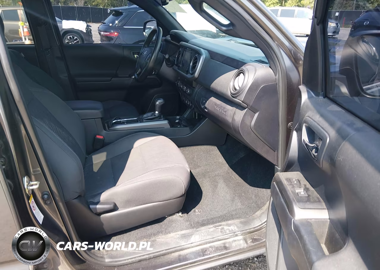 2019 Toyota Tacoma Trd Sport VIN:3TMCZ5AN8KM242738 - 5