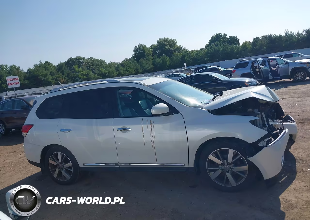2015 Nissan Pathfinder Platinum VIN:5N1AR2MM7FC626831 - 14