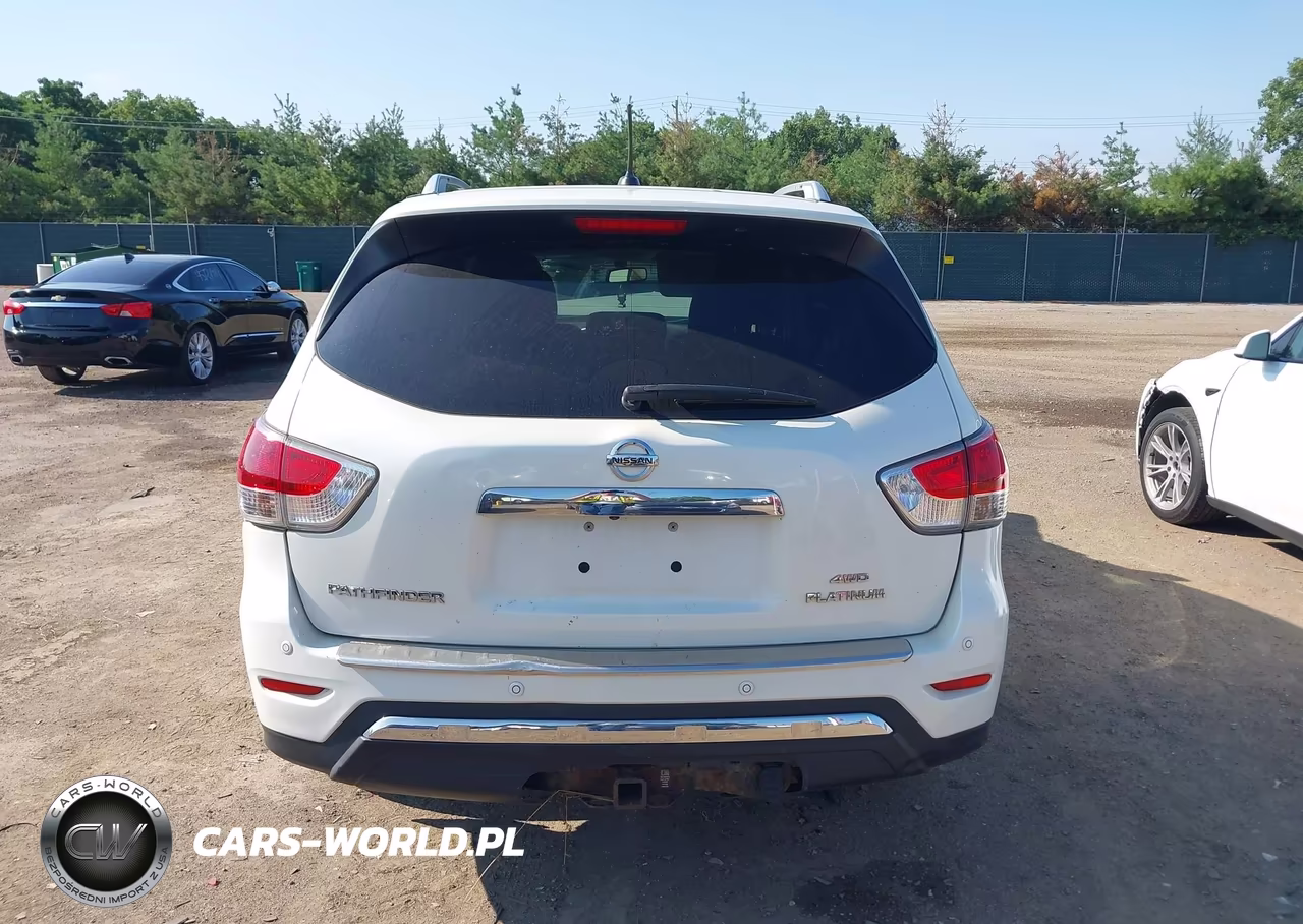 2015 Nissan Pathfinder Platinum VIN:5N1AR2MM7FC626831 - 17