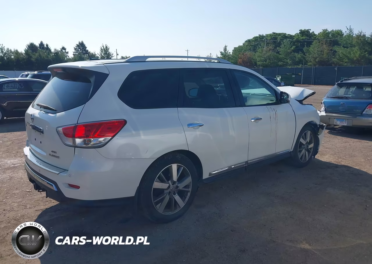 2015 Nissan Pathfinder Platinum VIN:5N1AR2MM7FC626831 - 4