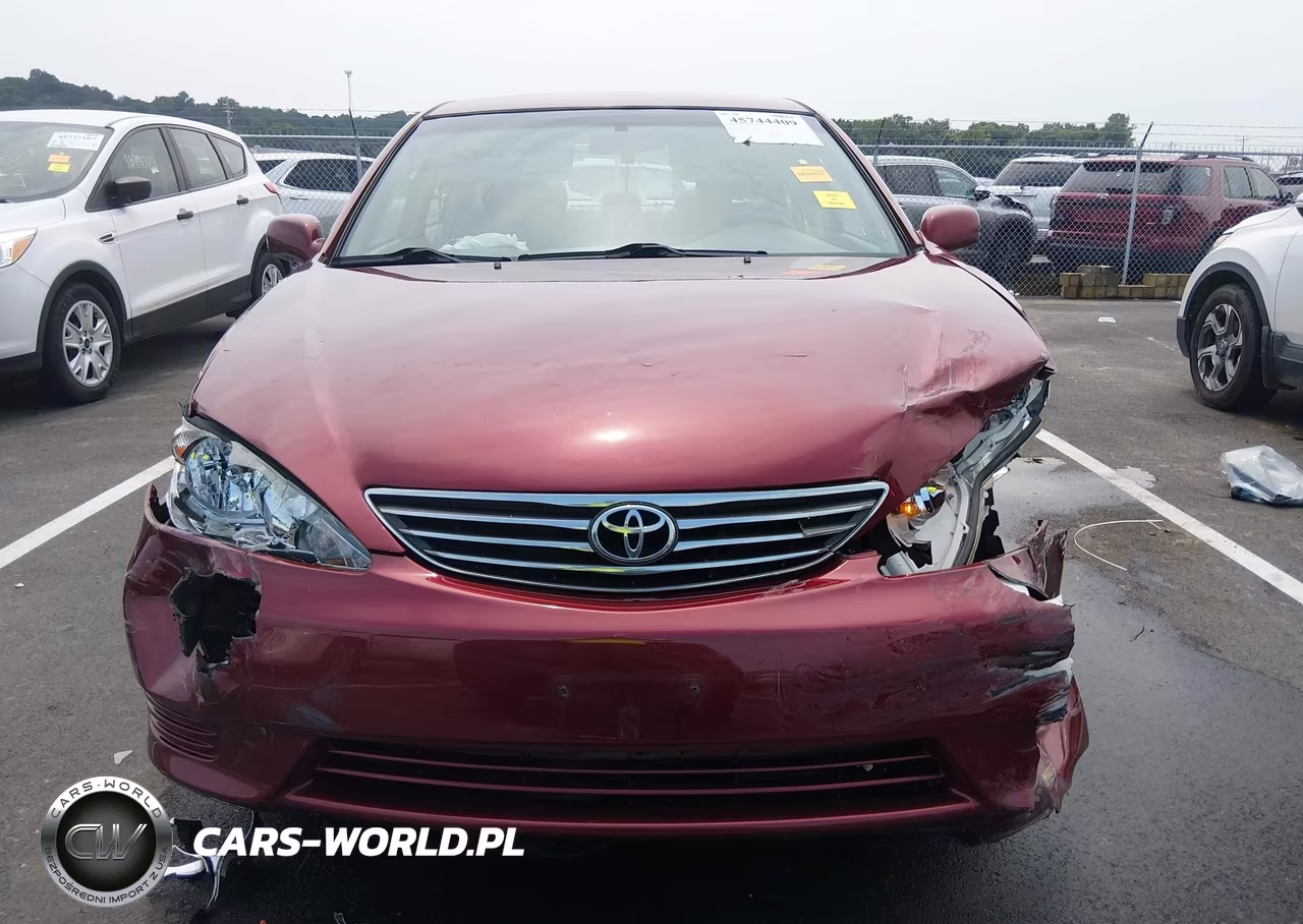 2005 Toyota Camry Le VIN:4T1BE32K85U053681 - 11