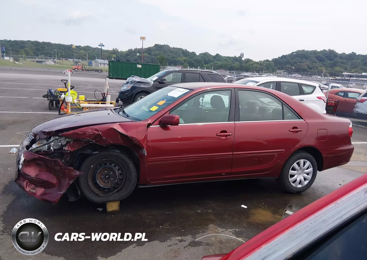 2005 Toyota Camry Le VIN:4T1BE32K85U053681 - 13