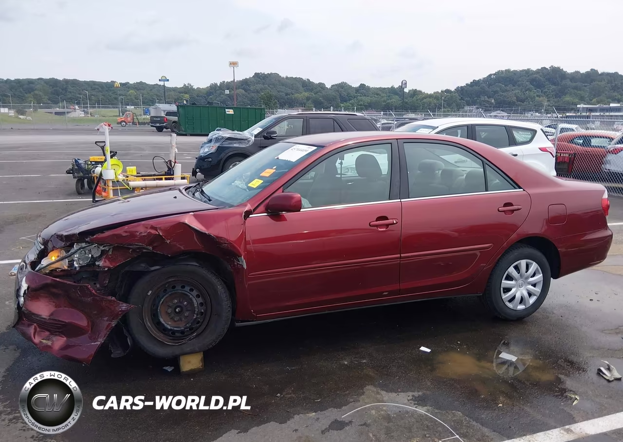 2005 Toyota Camry Le VIN:4T1BE32K85U053681 - 17