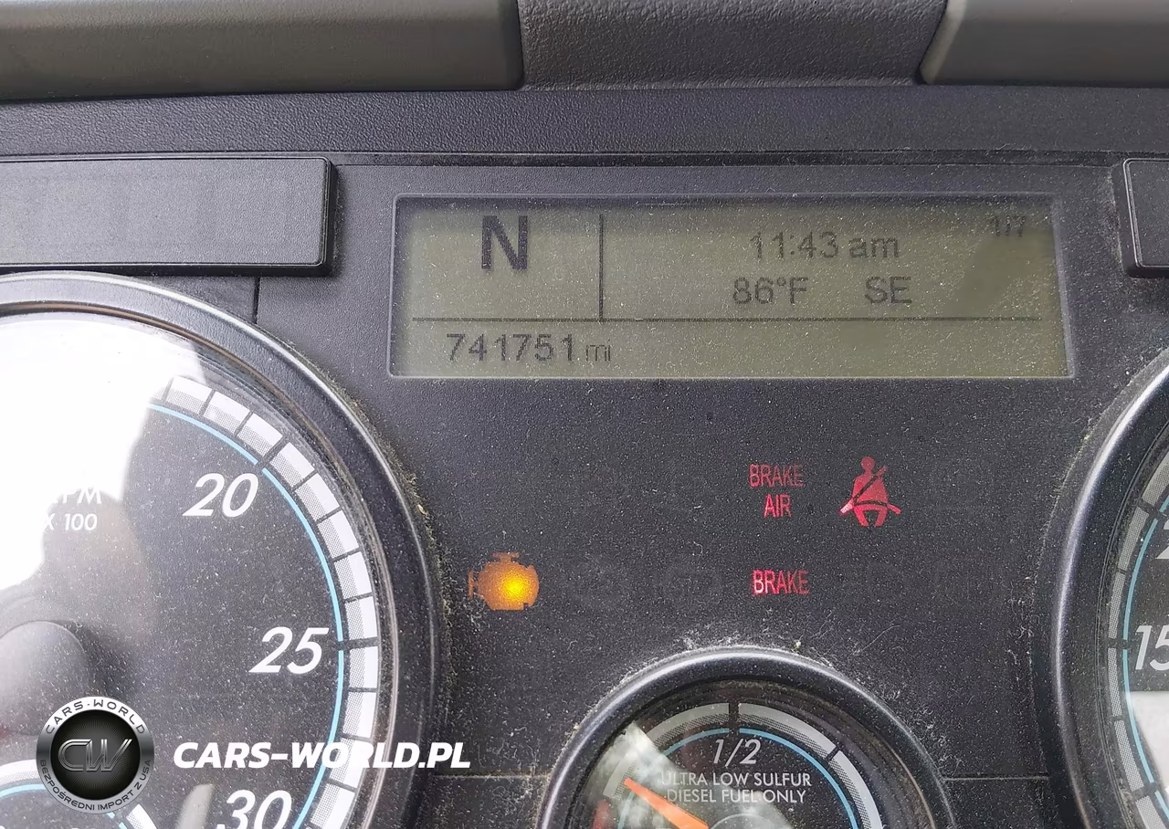 2015 Freightliner Cascadia 125 VIN:3AKJGEDV5FSGL1109 - 5