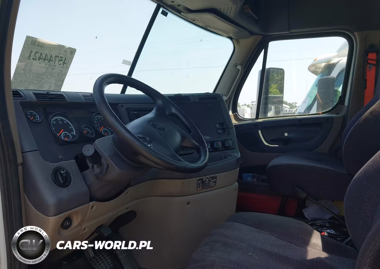 2015 Freightliner Cascadia 125 VIN:3AKJGEDV5FSGL1109 - 7
