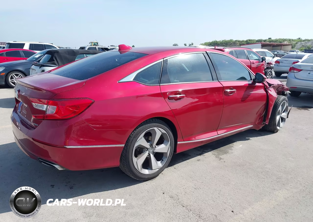 2018 Honda Accord Touring VIN:1HGCV1F91JA194366 - 4