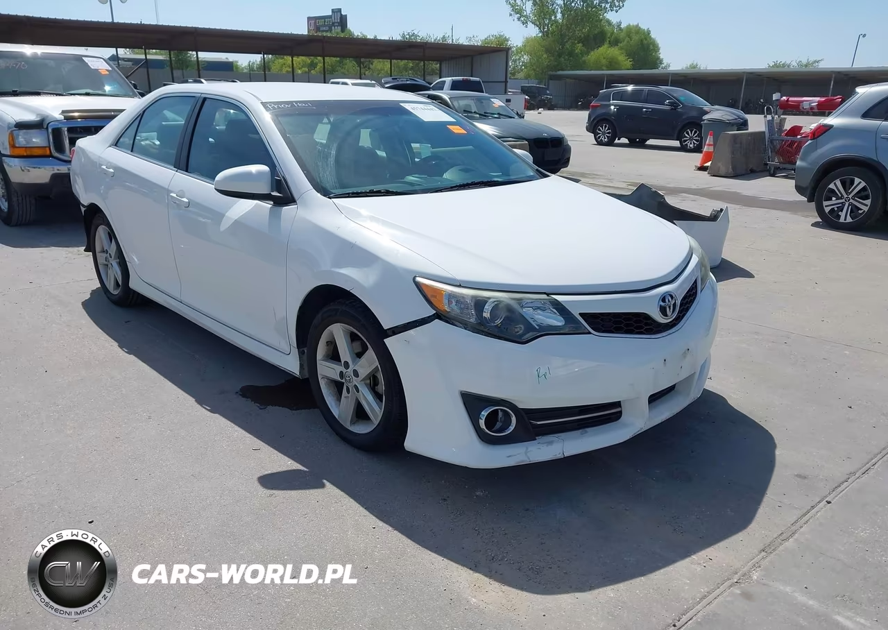 2014 Toyota Camry Se – zdjęcie 1 z 18