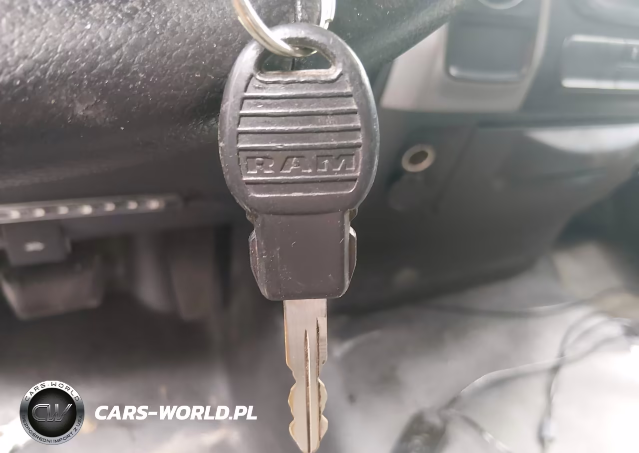 2016 Ram 1500 Tradesman VIN:1C6RR6FM6GS388514 - 11