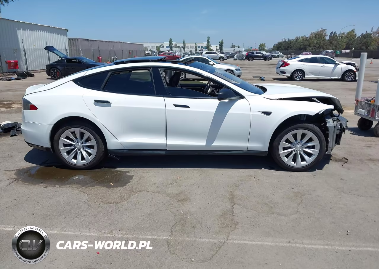 2014 Tesla Model S P85 VIN:5YJSA1H17EFP52876 - 12
