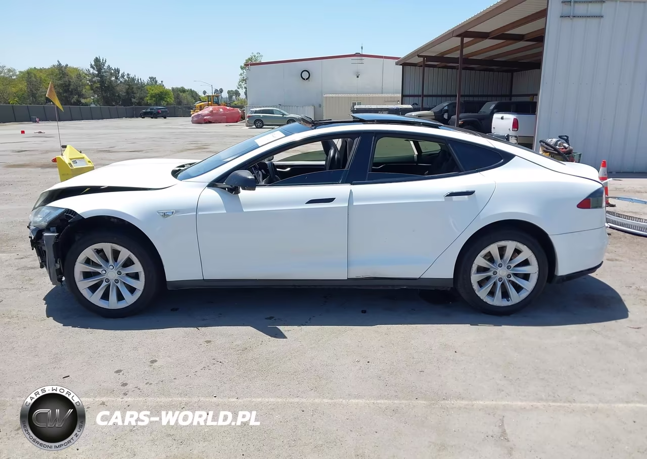 2014 Tesla Model S P85 VIN:5YJSA1H17EFP52876 - 13