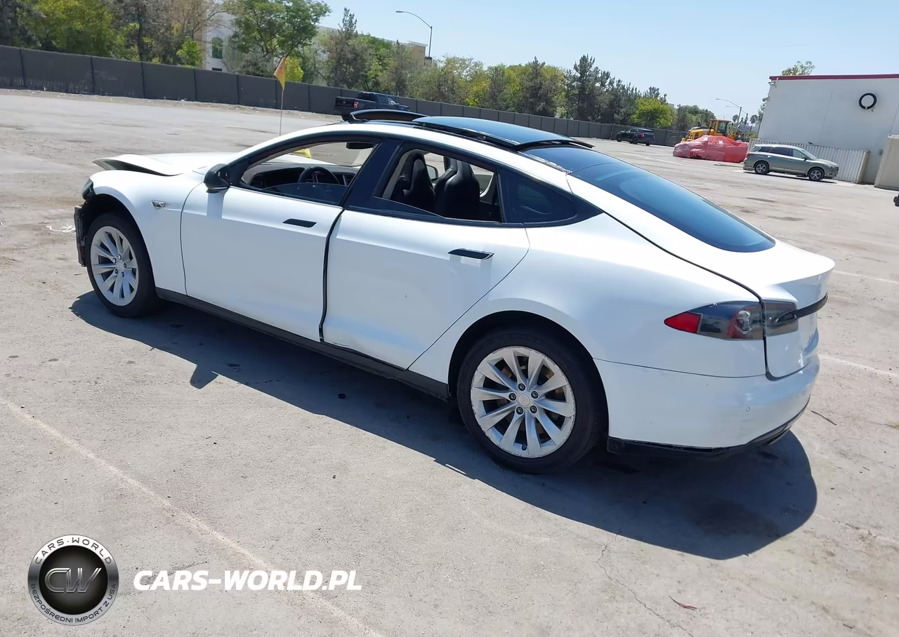 2014 Tesla Model S P85 VIN:5YJSA1H17EFP52876 - 3