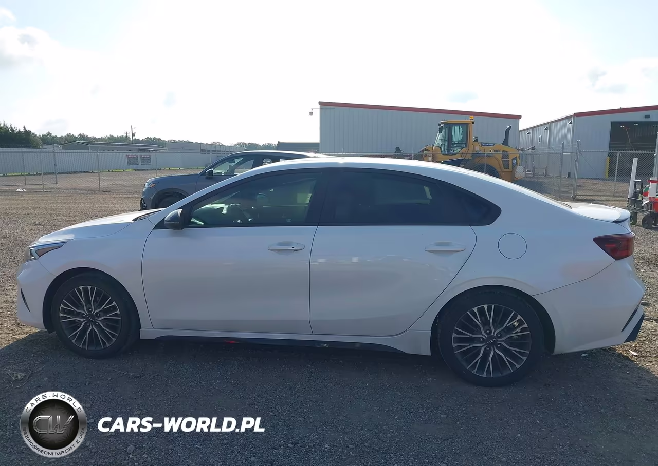 2023 Kia Forte Gt-Line VIN:3KPF54ADXPE619971 - 14