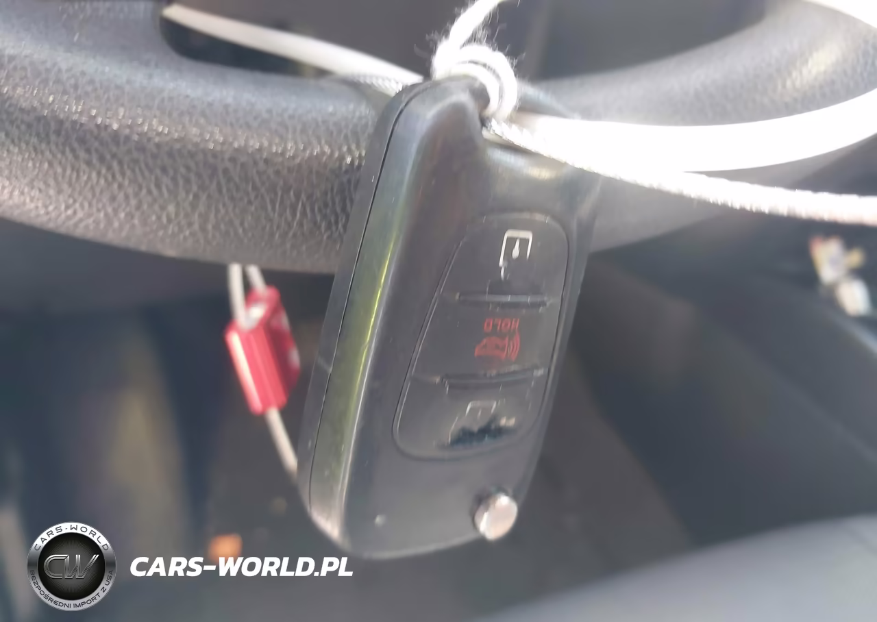 2011 Kia Soul + VIN:KNDJT2A29B7335727 - 11