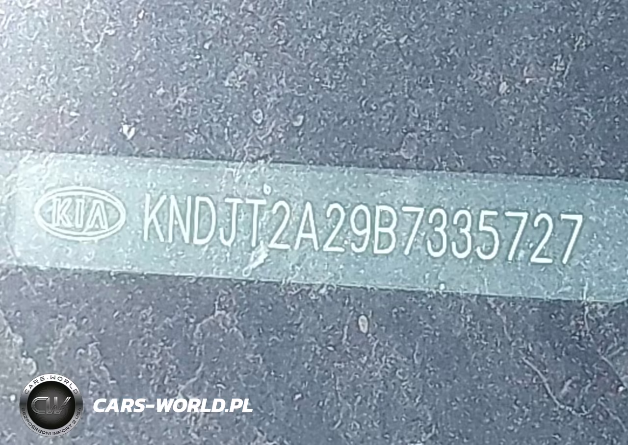 2011 Kia Soul + VIN:KNDJT2A29B7335727 - 17
