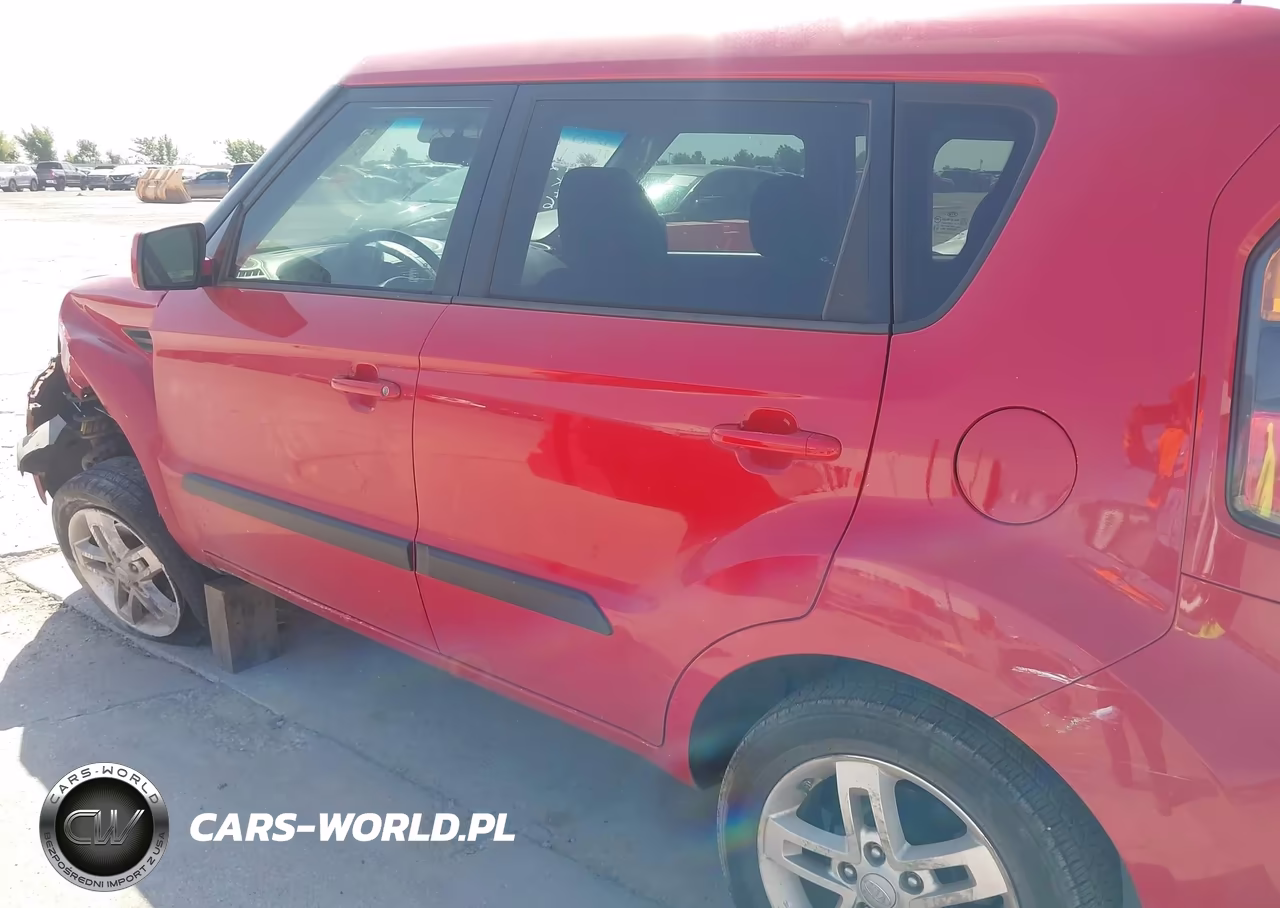 2011 Kia Soul + VIN:KNDJT2A29B7335727 - 19