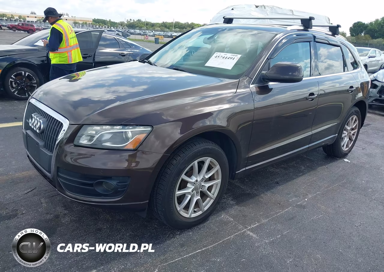 2011 Audi Q5 2.0T Premium VIN:WA1LFAFP6BA005782 - 2