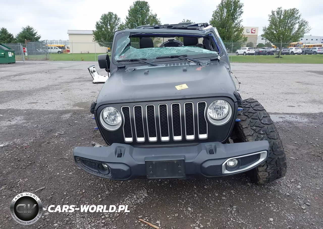 2020 Jeep Wrangler Unlimited Sahara VIN:1C4HJXEN2LW220772 - 12