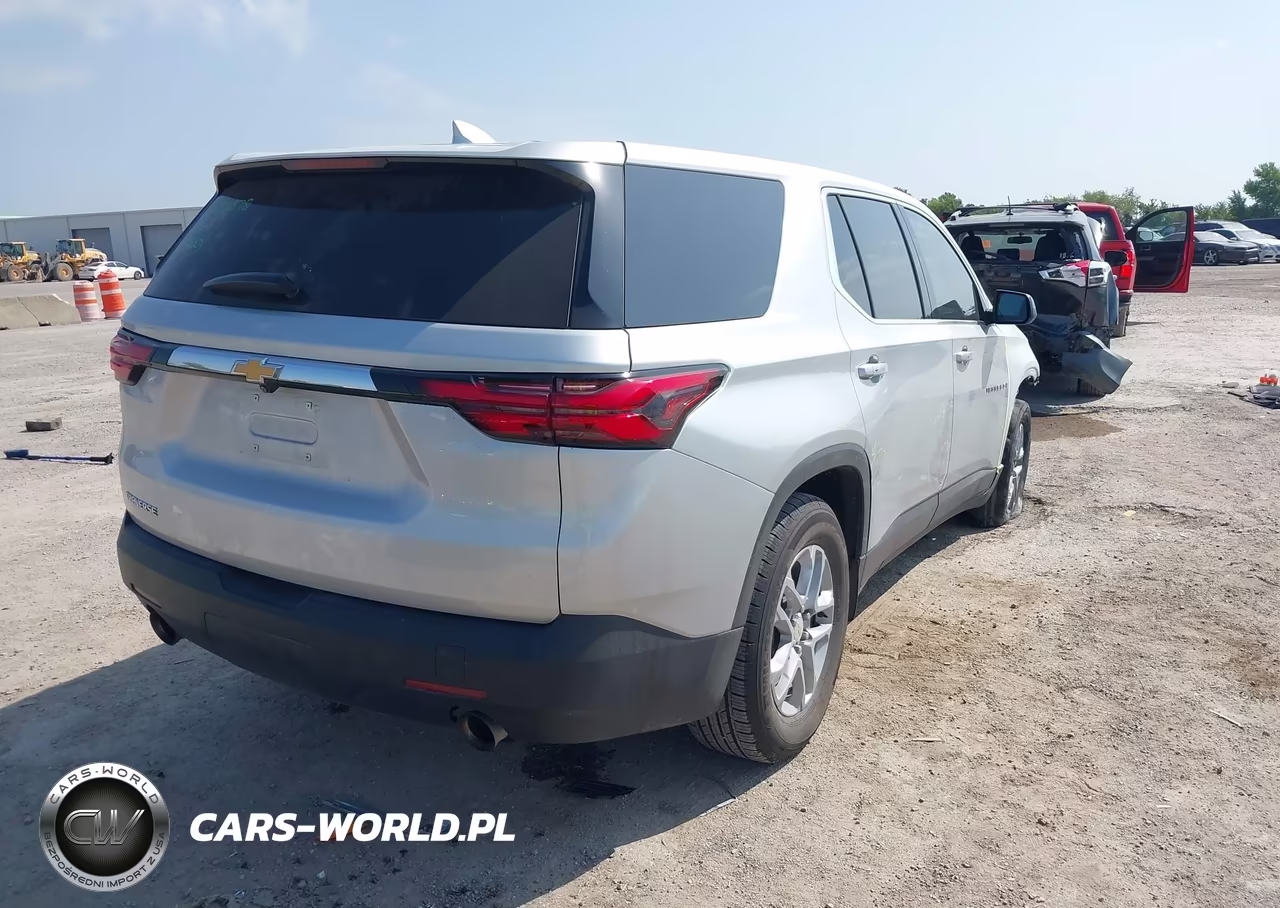 2022 Chevrolet Traverse Fwd Ls VIN:1GNERFKW6NJ105876 - 4