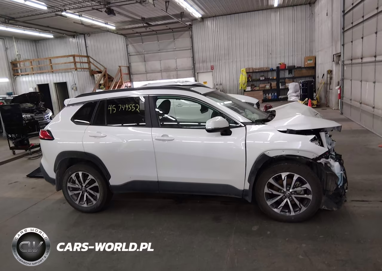 2024 Toyota Corolla Cross Xle VIN:7MUDAABG1RV112949 - 14