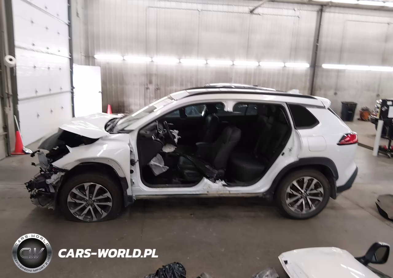 2024 Toyota Corolla Cross Xle VIN:7MUDAABG1RV112949 - 15