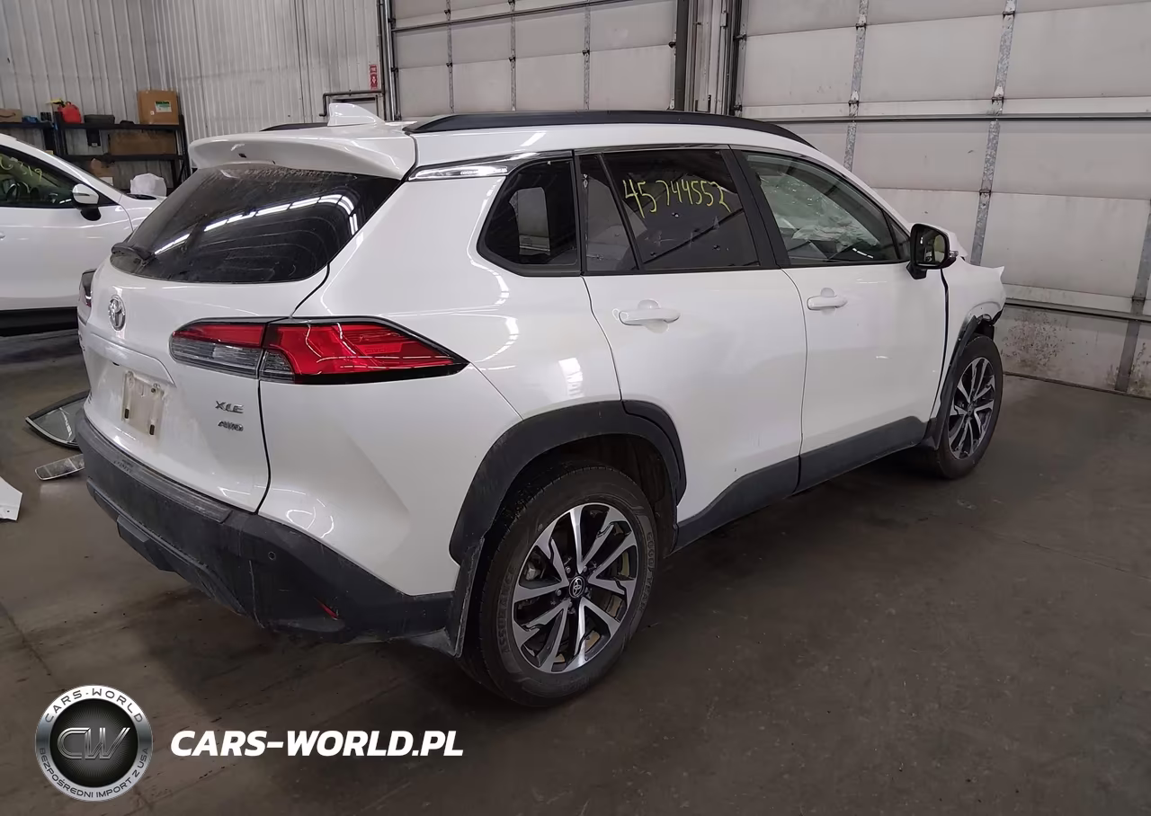 2024 Toyota Corolla Cross Xle VIN:7MUDAABG1RV112949 - 4