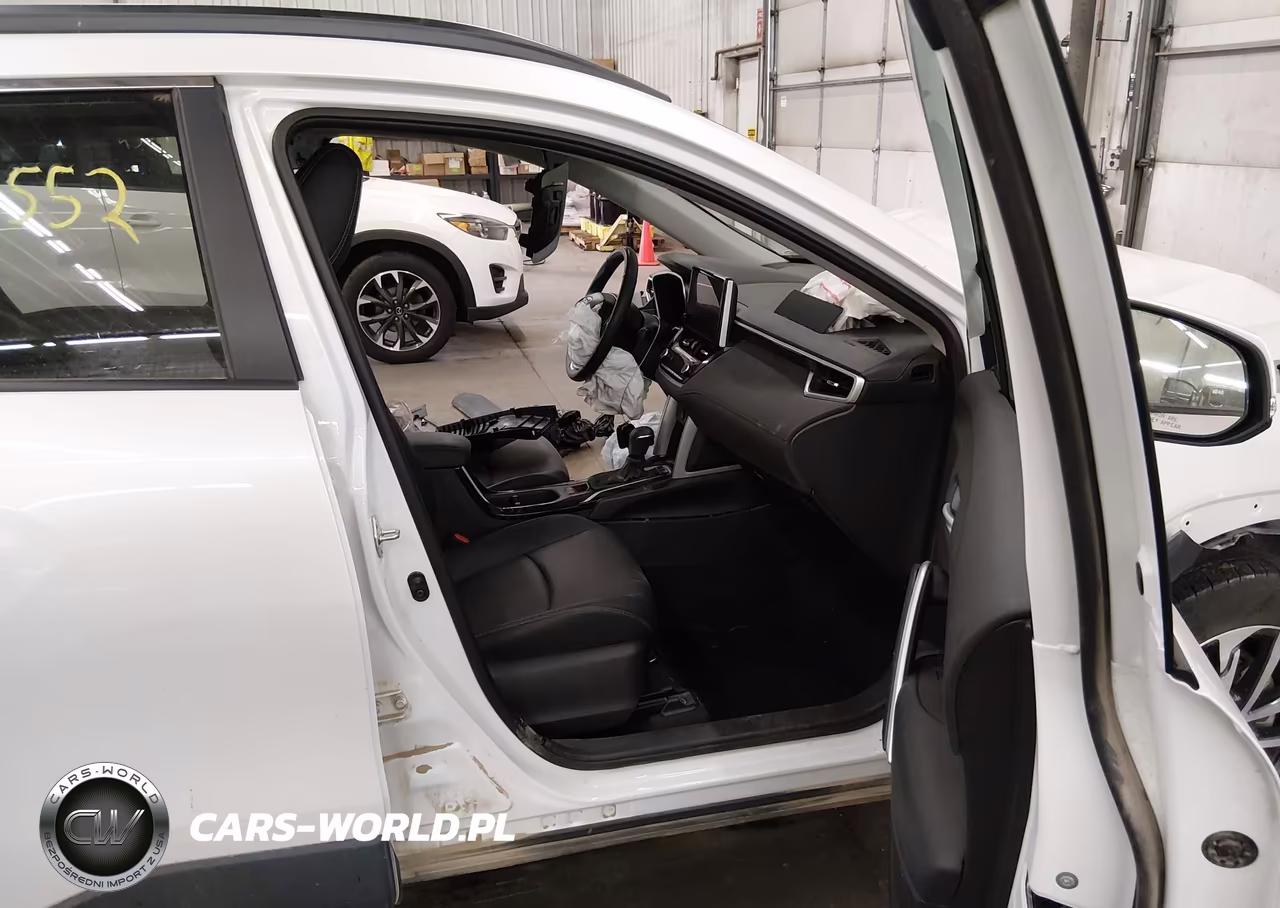 2024 Toyota Corolla Cross Xle VIN:7MUDAABG1RV112949 - 5