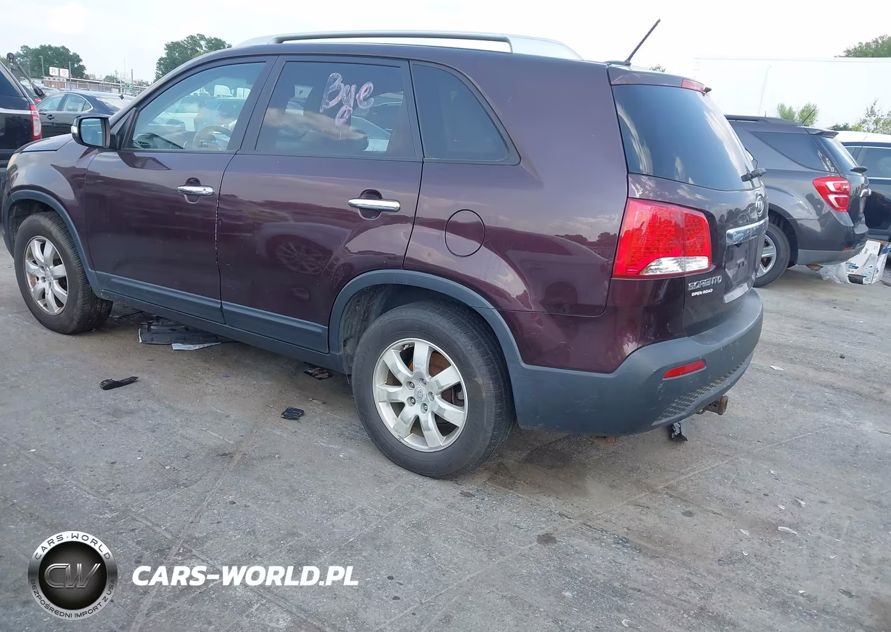 2011 Kia Sorento Lx VIN:5XYKTCA13BG143577 - 3