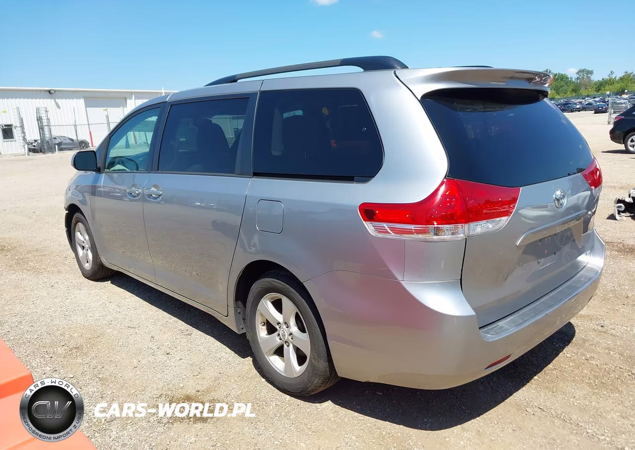 2012 Toyota Sienna Le V6 8 Passenger VIN:5TDKK3DC9CS241372 - 3