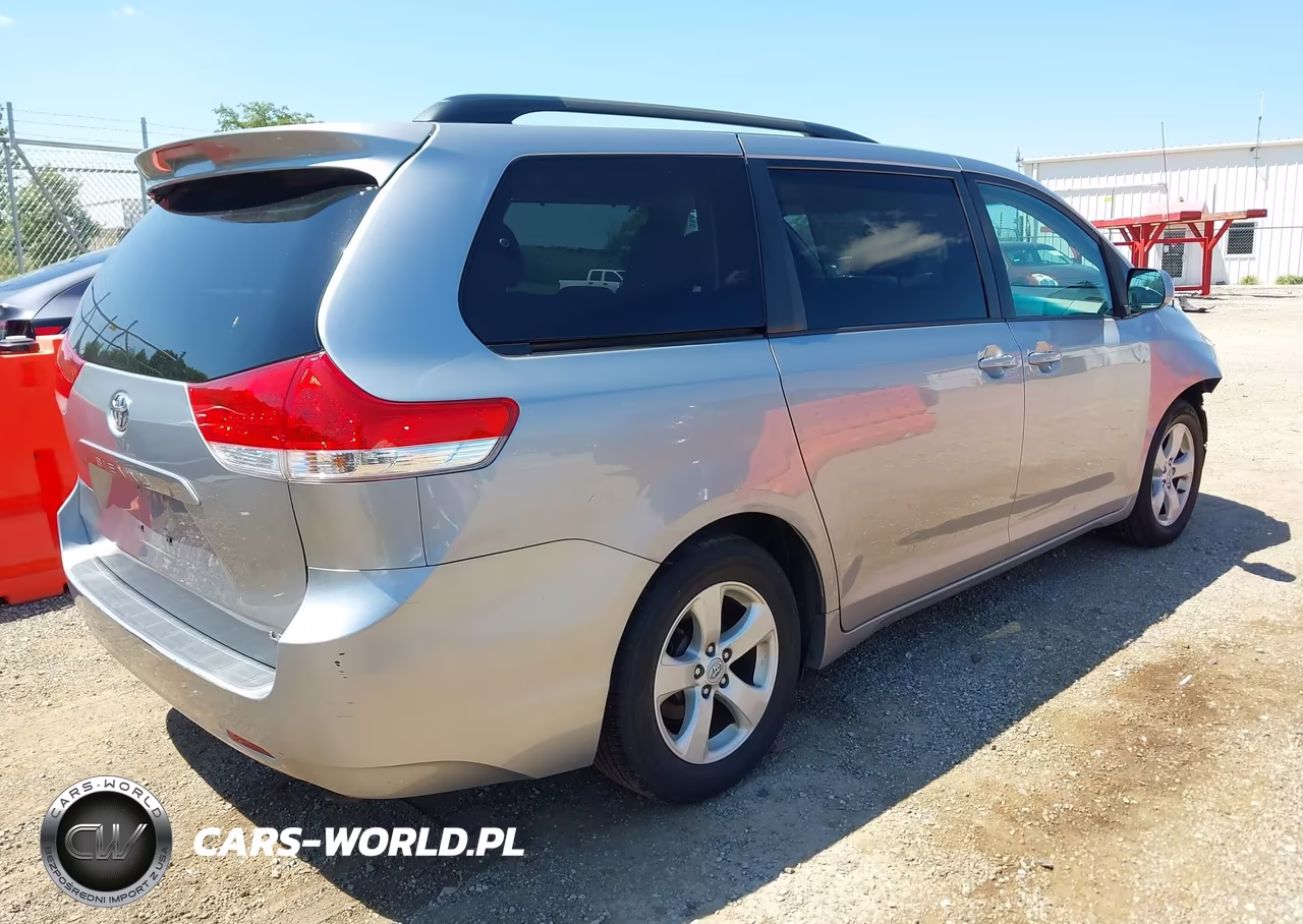 2012 Toyota Sienna Le V6 8 Passenger VIN:5TDKK3DC9CS241372 - 4