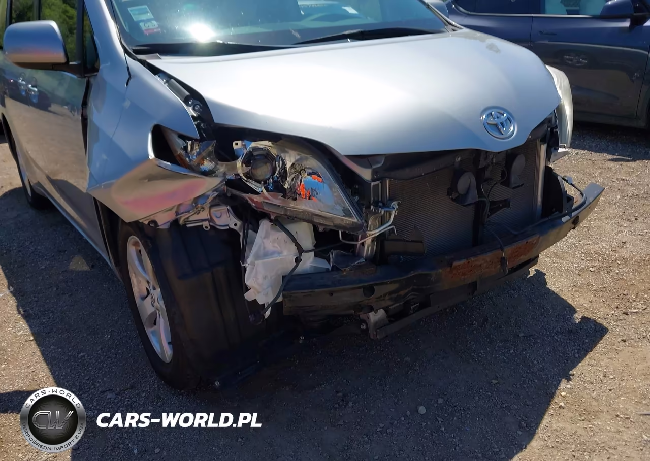 2012 Toyota Sienna Le V6 8 Passenger VIN:5TDKK3DC9CS241372 - 6