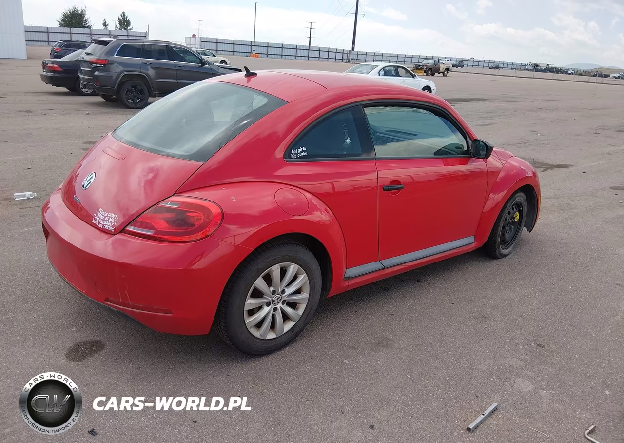 2016 Volkswagen Beetle 1.8T Fleet Edition VIN:3VWF17AT9GM605938 - 4