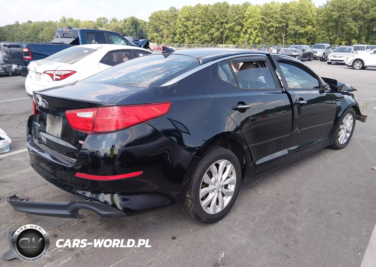 2015 Kia Optima Lx VIN:5XXGM4A70FG416465 - 4