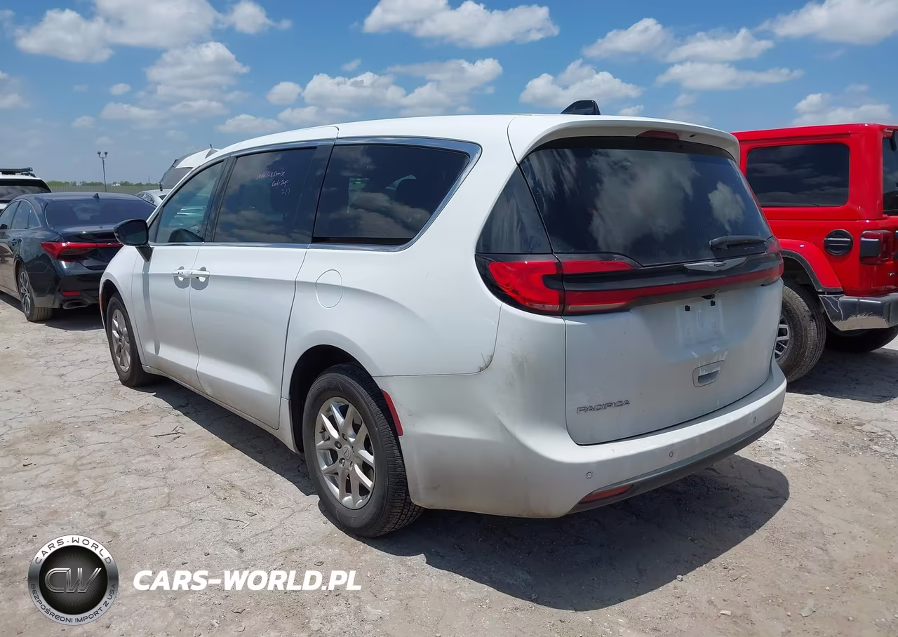 2026 Chrysler Pacifica Select VIN:2C4RC1BG9TR179213 - 3