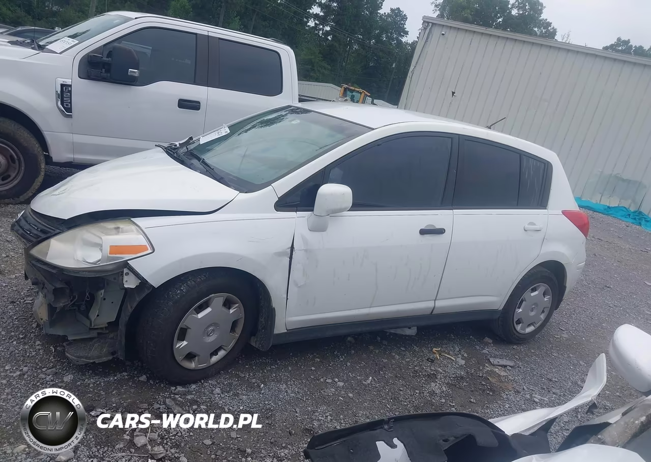 2010 Nissan Versa 1.8S VIN:3N1BC1CP2AL420705 - 14