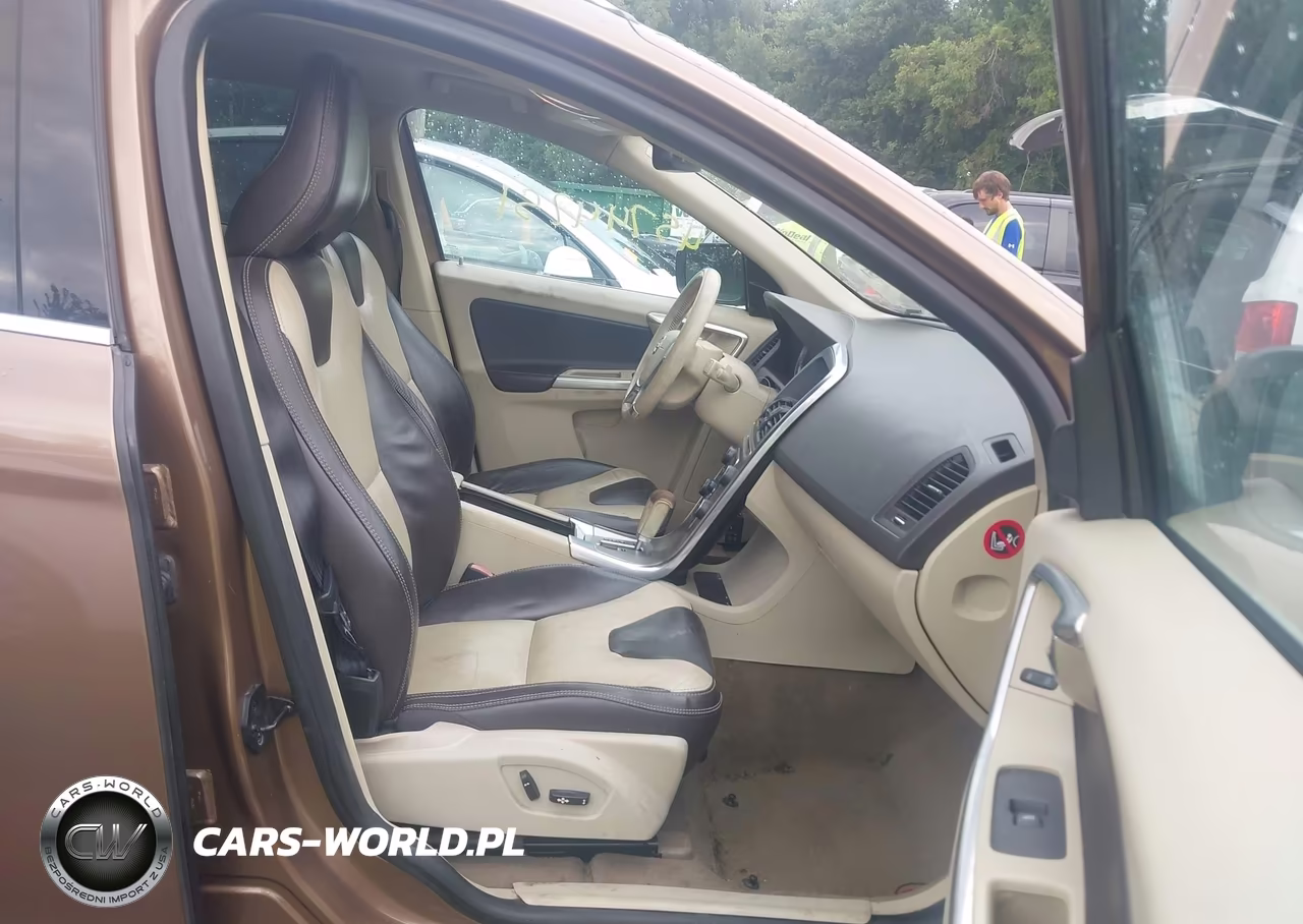 2012 Volvo Xc60 T6 Premier Plus VIN:YV4902DZ3C2295614 - 5