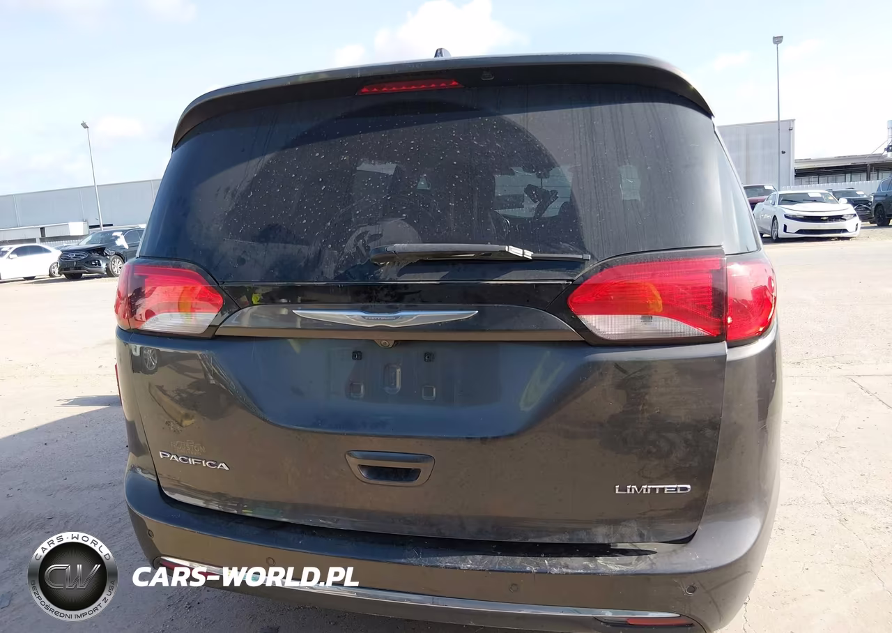2017 Chrysler Pacifica Limited VIN:2C4RC1GG7HR504750 - 17
