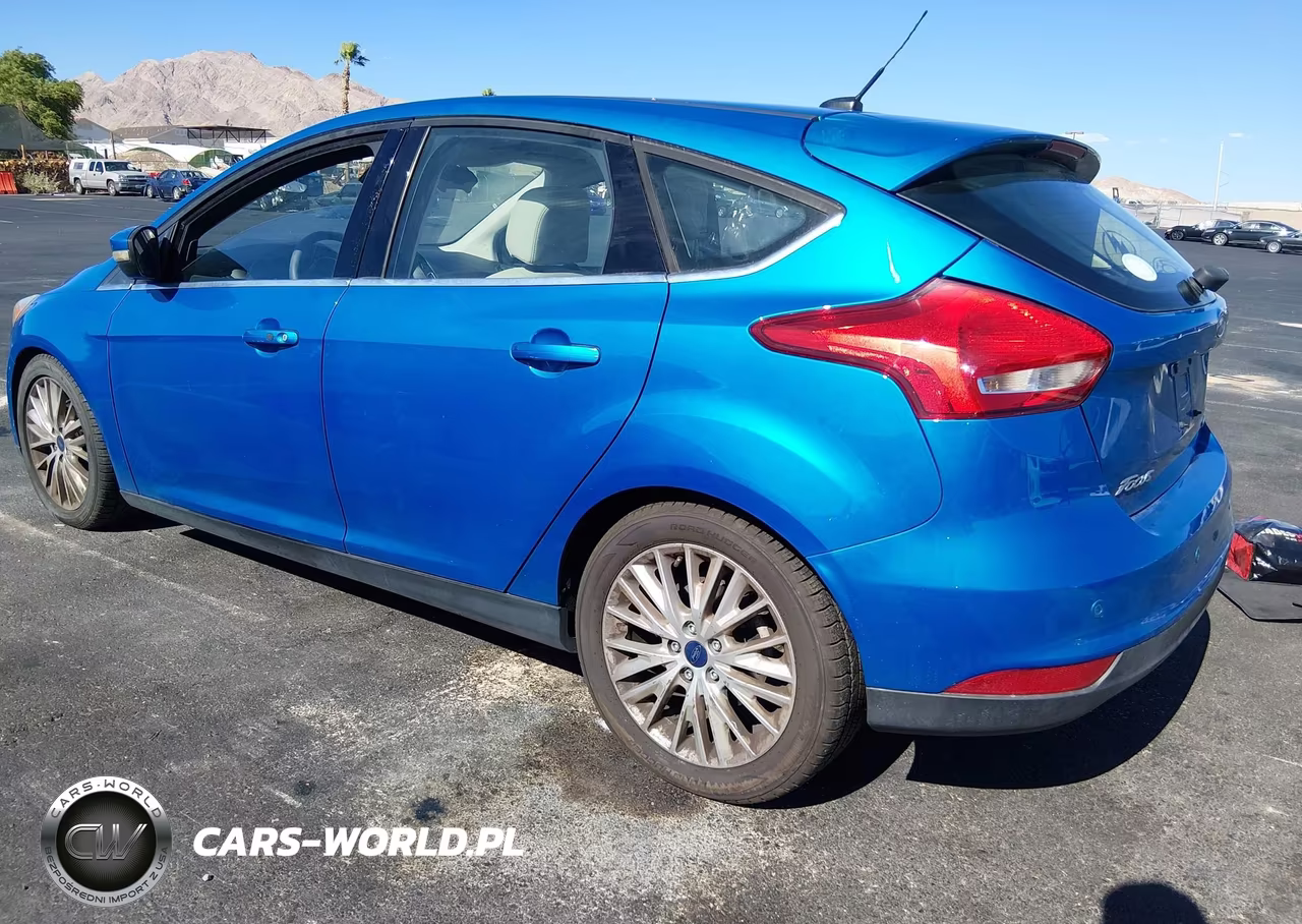 2016 Ford Focus Titanium VIN:1FADP3N29GL335507 - 3