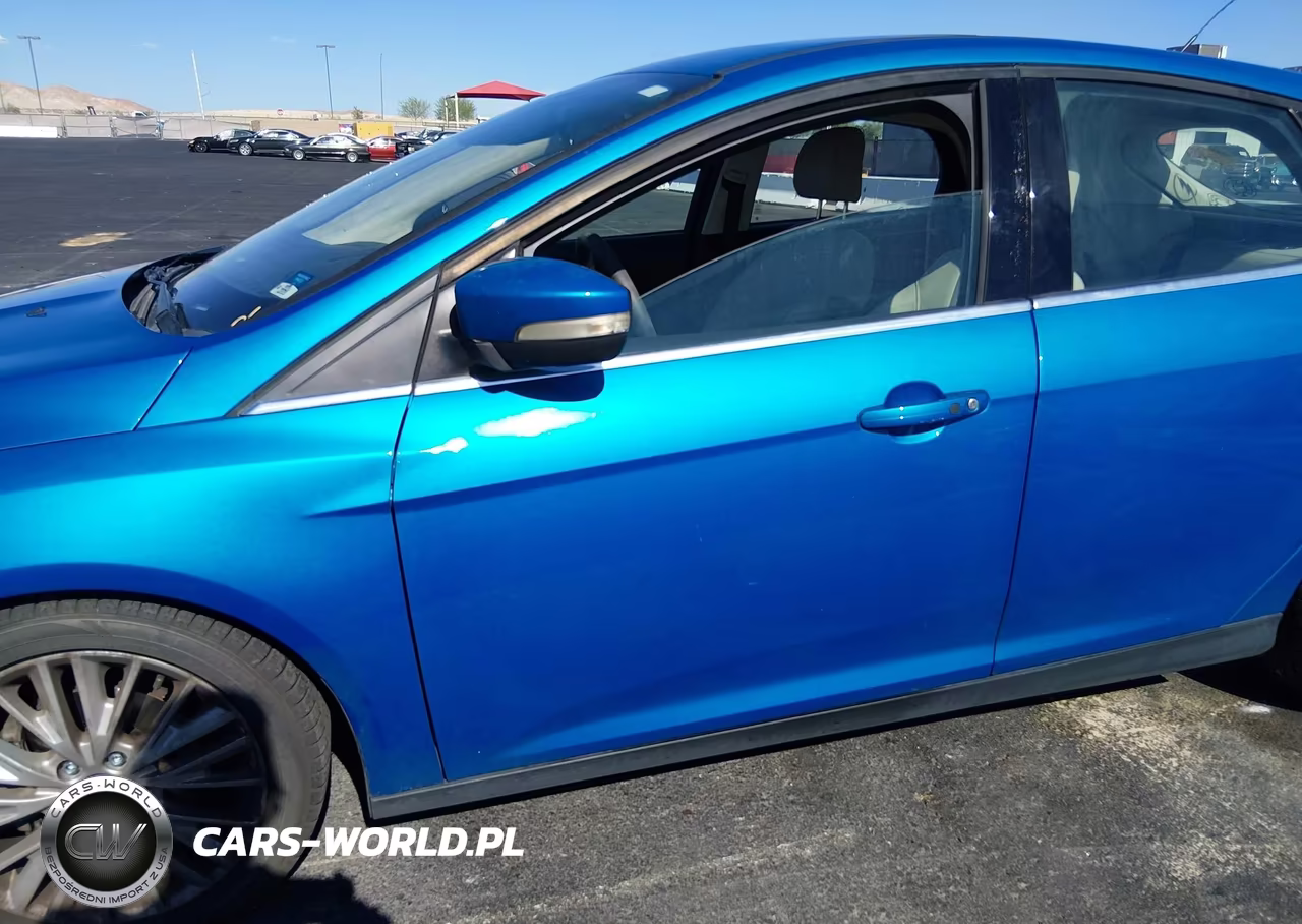 2016 Ford Focus Titanium VIN:1FADP3N29GL335507 - 6