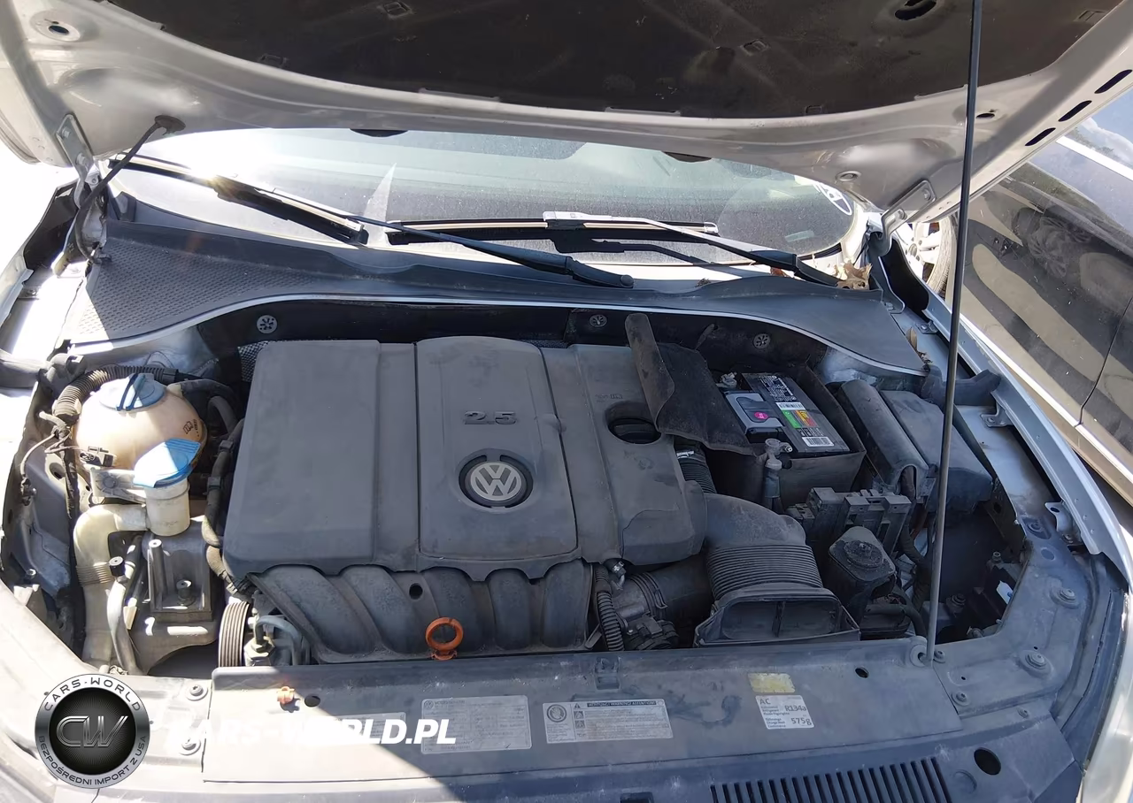 2013 Volkswagen Passat 2.5L S VIN:1VWAP7A31DC075065 - 10
