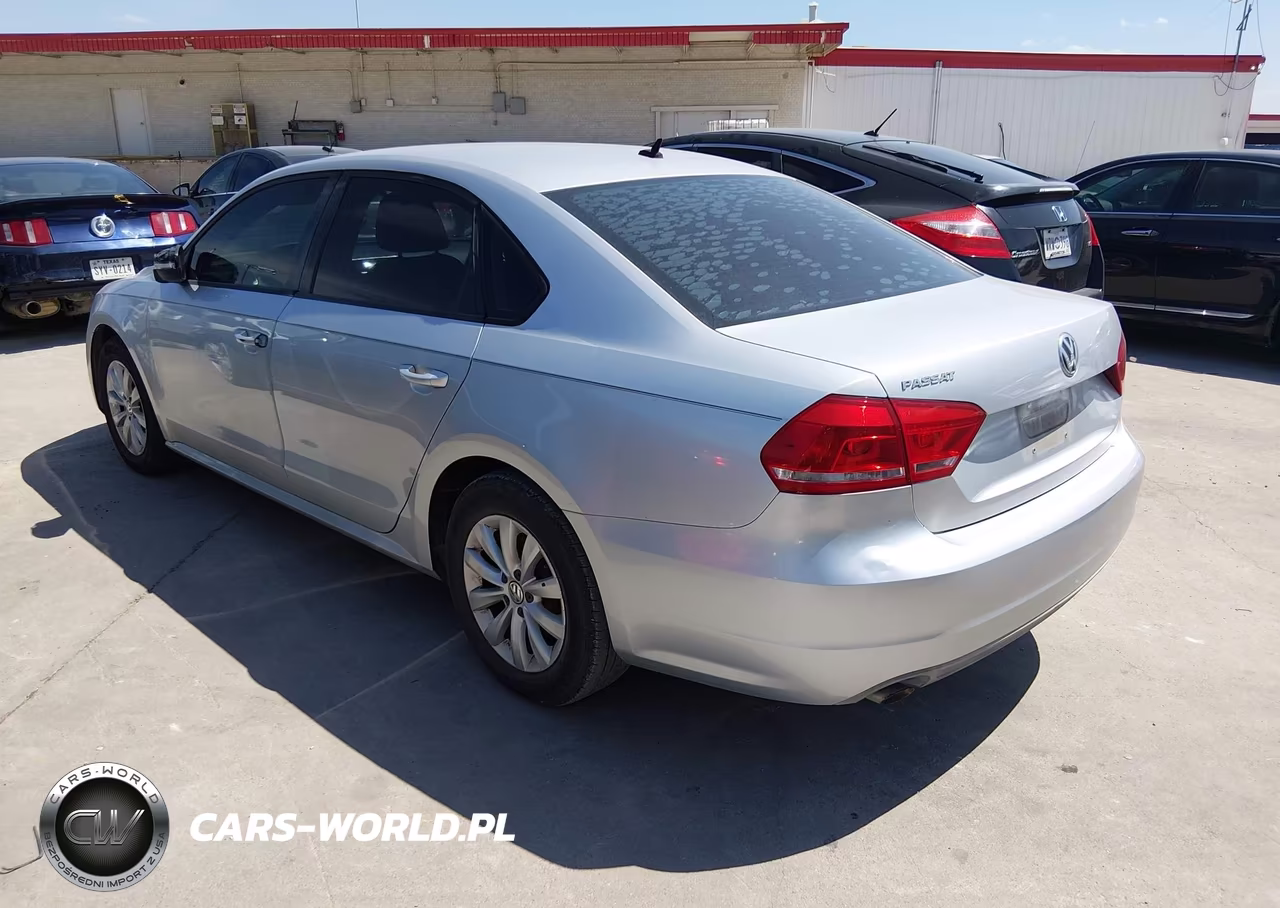 2013 Volkswagen Passat 2.5L S VIN:1VWAP7A31DC075065 - 3