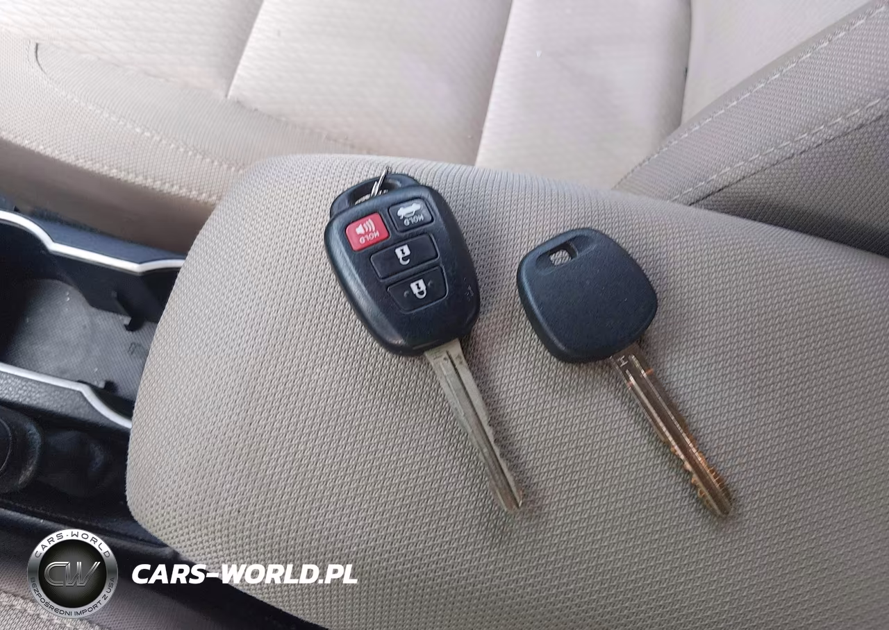 2014 Toyota Corolla Le VIN:2T1BURHE4EC131978 - 11