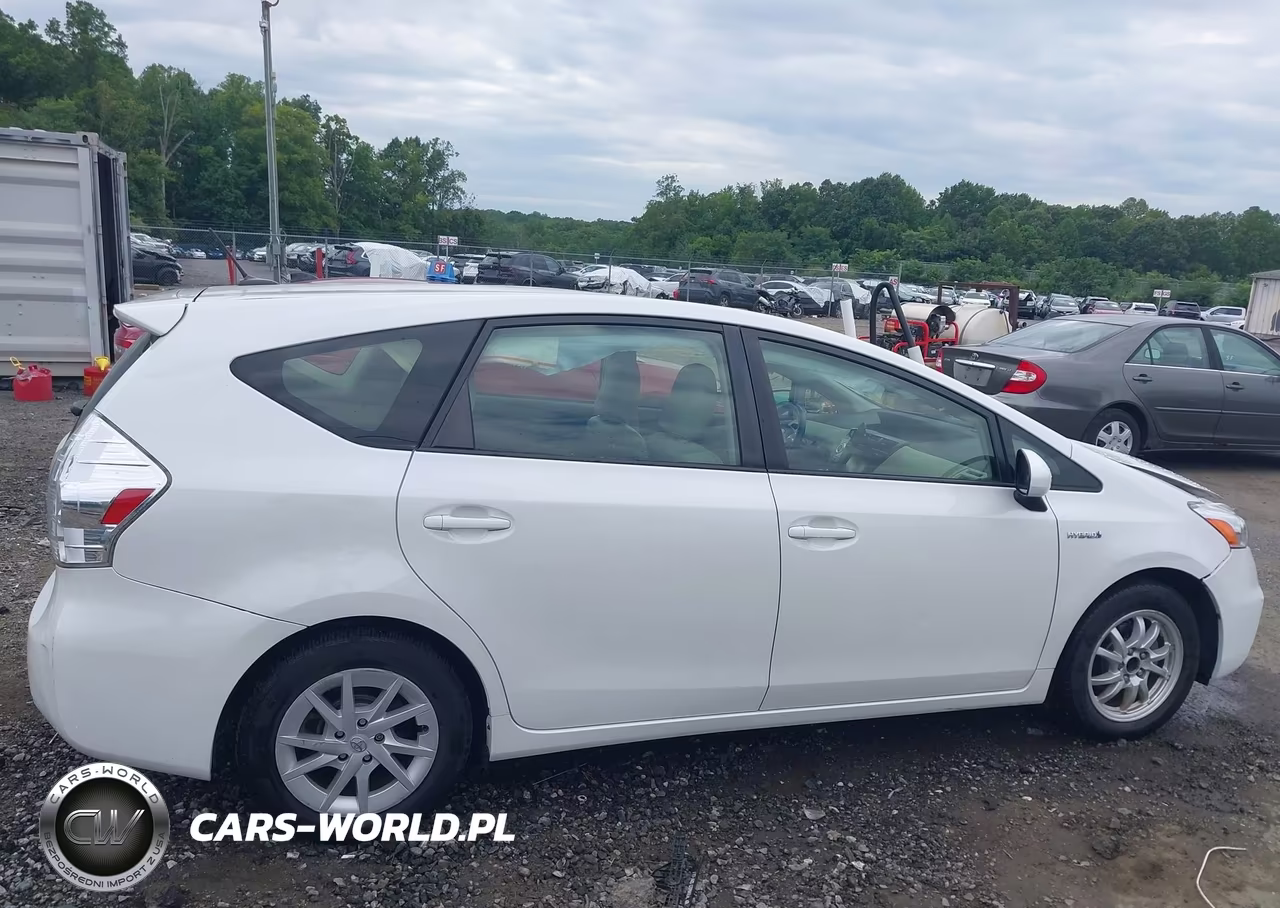 2012 Toyota Prius V Three VIN:JTDZN3EU0C3146827 - 13