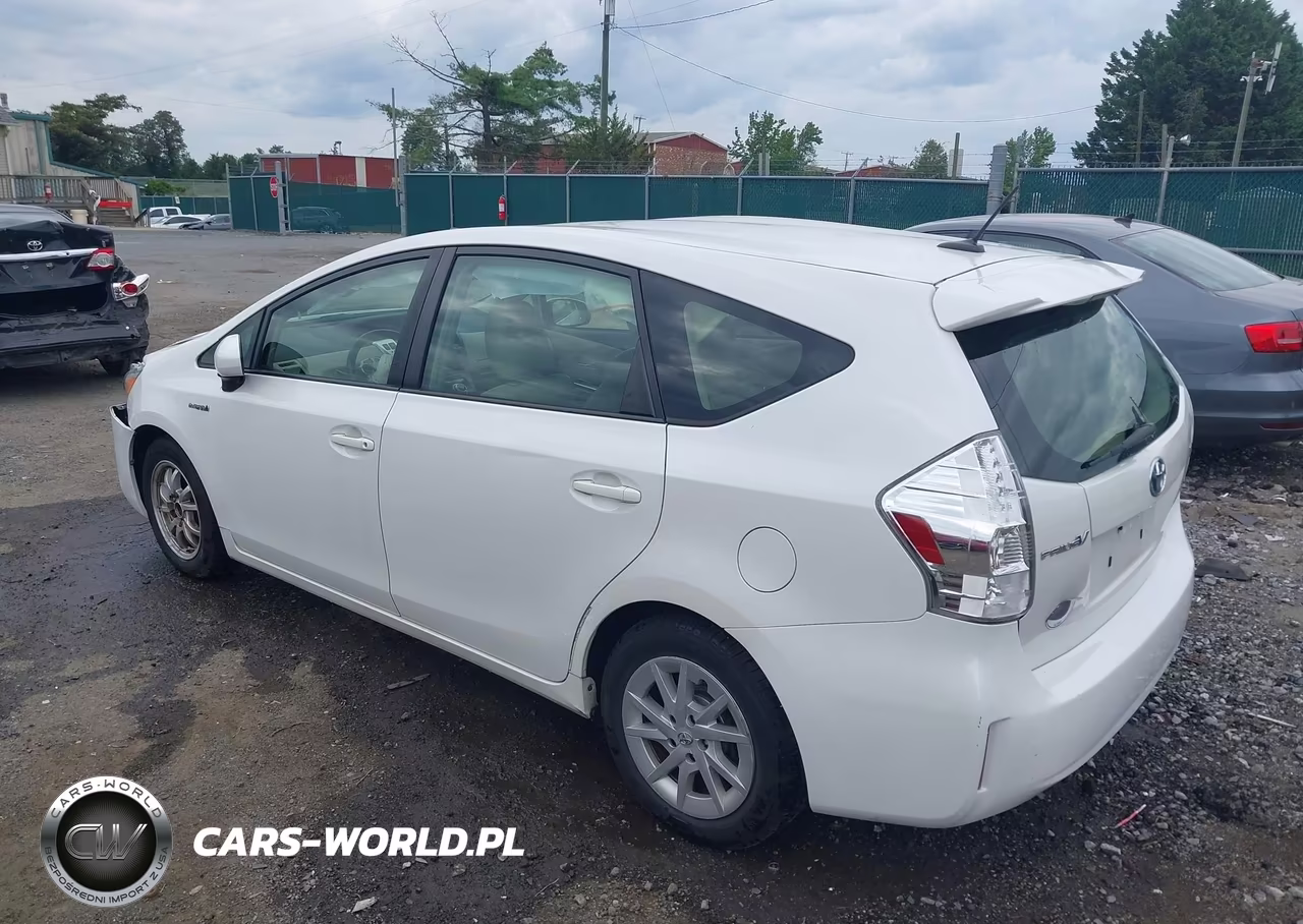 2012 Toyota Prius V Three VIN:JTDZN3EU0C3146827 - 3