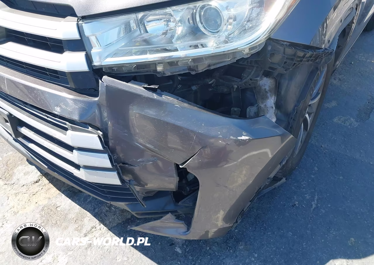 2018 Toyota Highlander Xle VIN:5TDKZRFH9JS549520 - 6