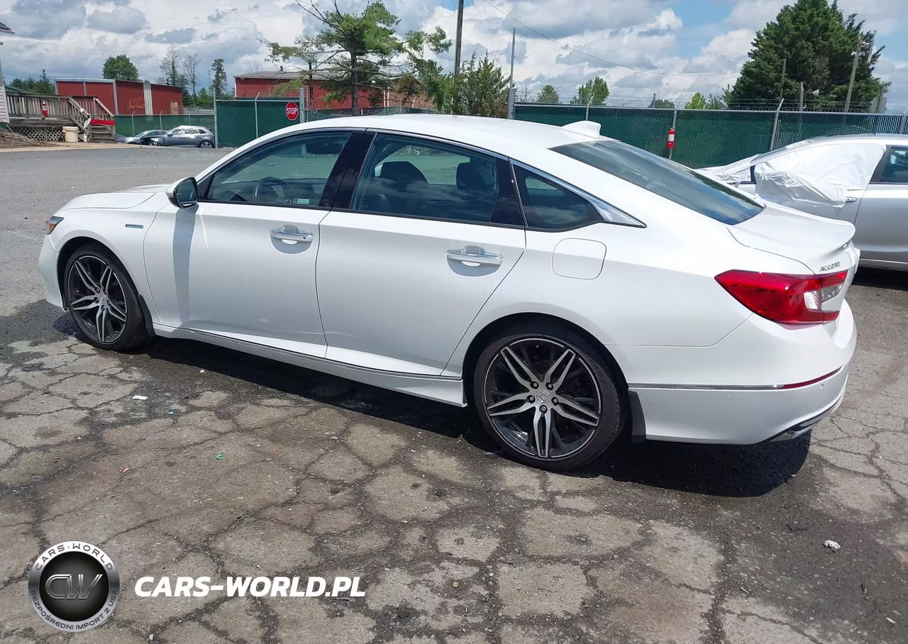 2021 Honda Accord Hybrid Touring VIN:1HGCV3F99MA016429 - 3