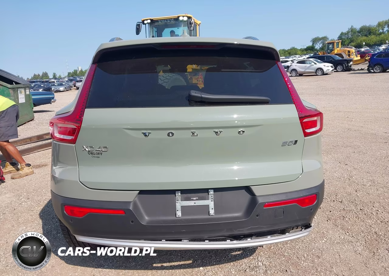 2025 Volvo Xc40 B5 Core Bright Theme VIN:YV4L12UJ8S2570180 - 16