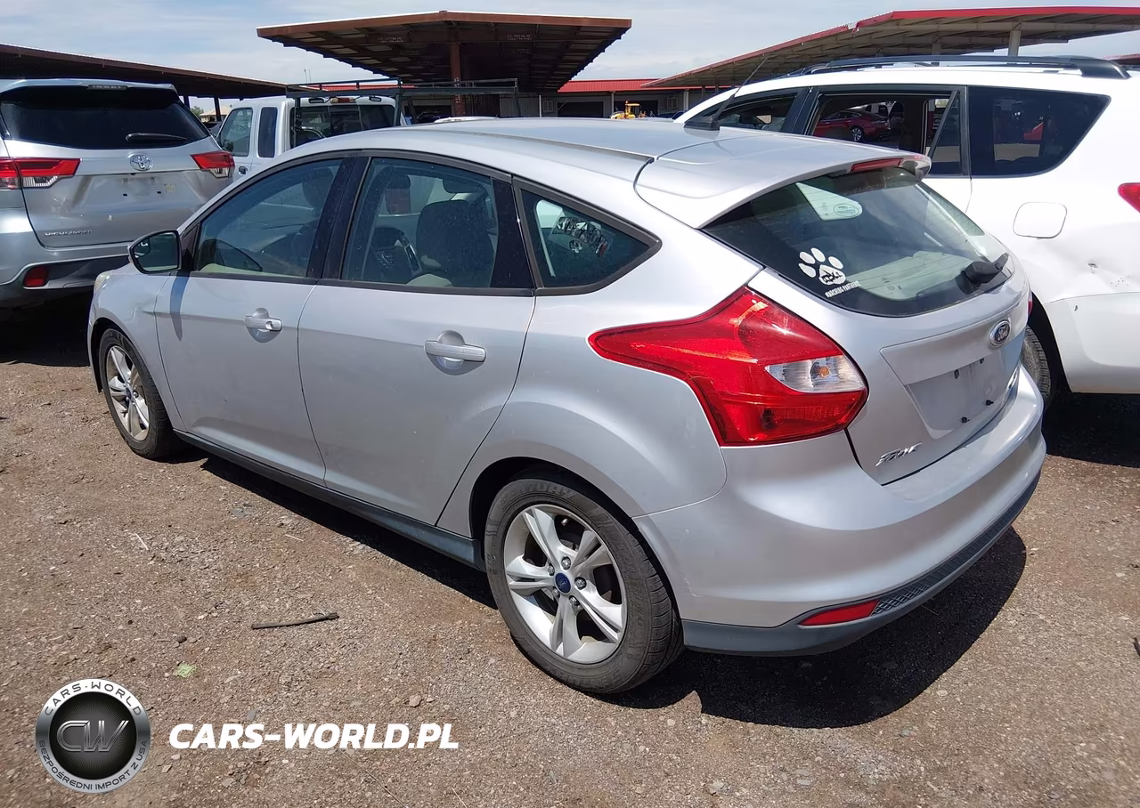 2014 Ford Focus Se VIN:1FADP3K26EL410178 - 3