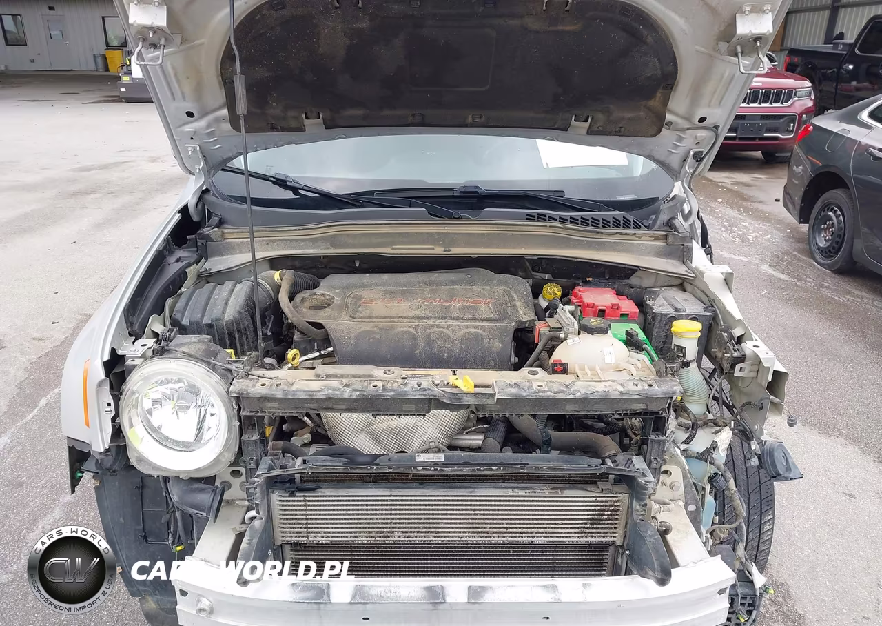 2018 Jeep Renegade Latitude 4X4 VIN:ZACCJBBB7JPH68946 - 10