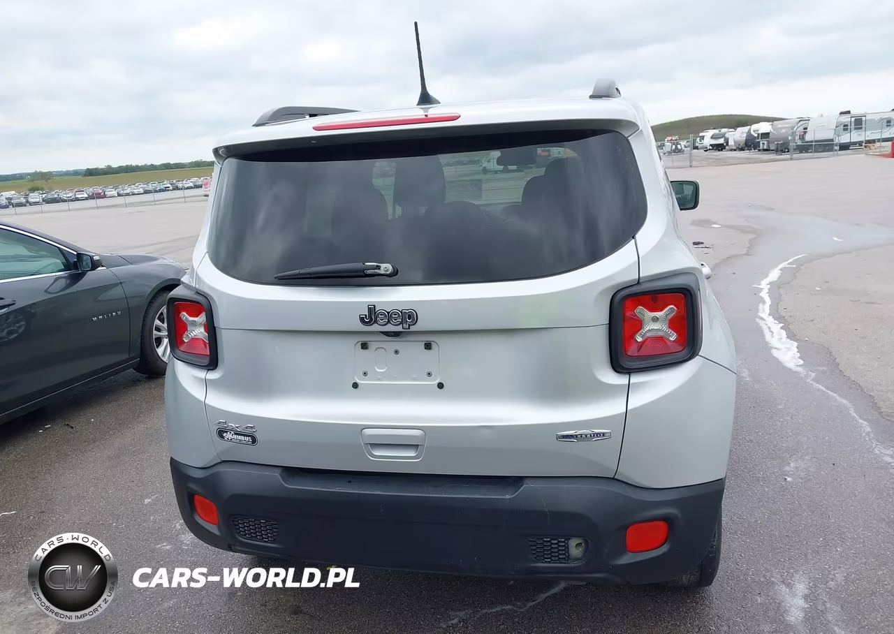 2018 Jeep Renegade Latitude 4X4 VIN:ZACCJBBB7JPH68946 - 17